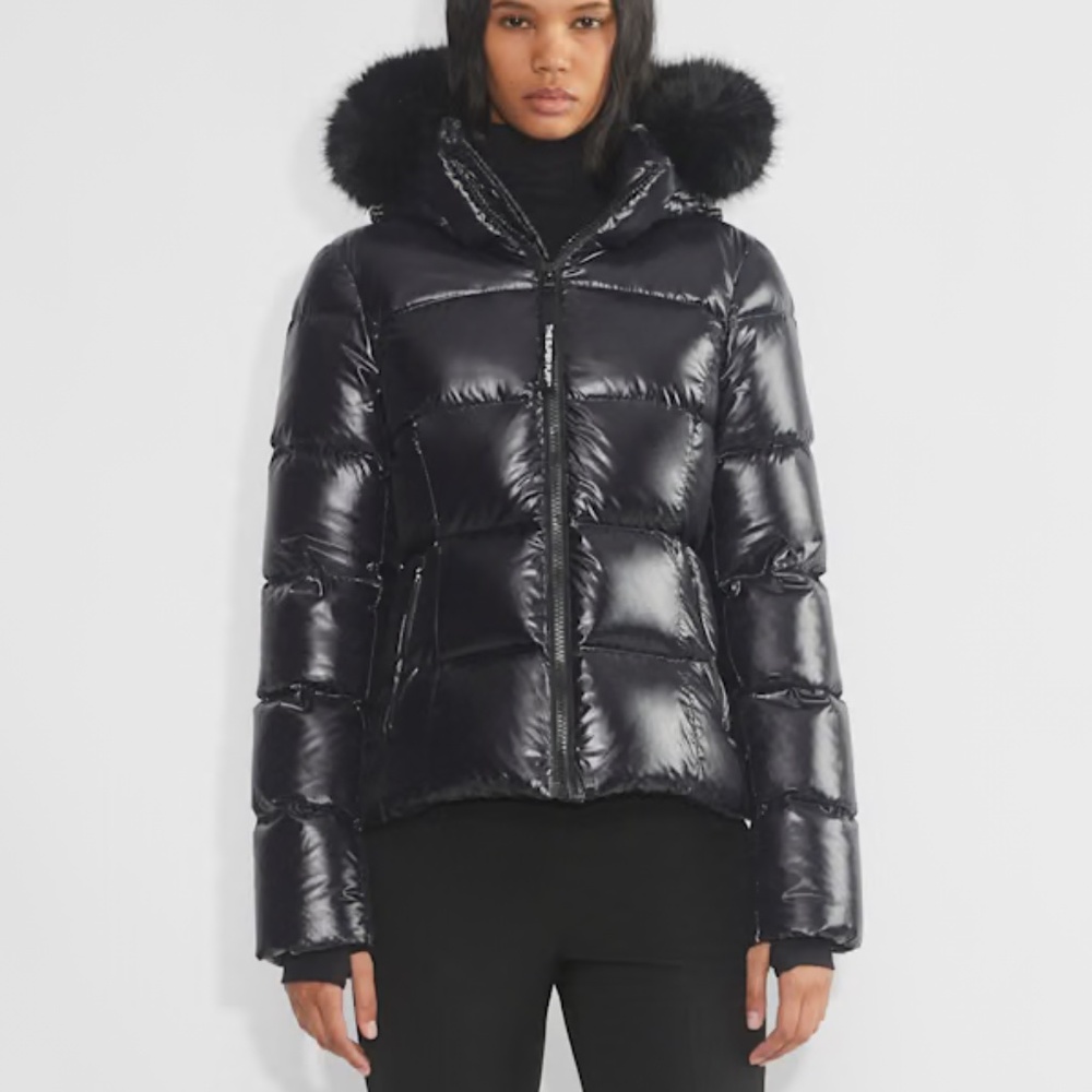 Aritzia SuperSnug Puff Hi-Gloss